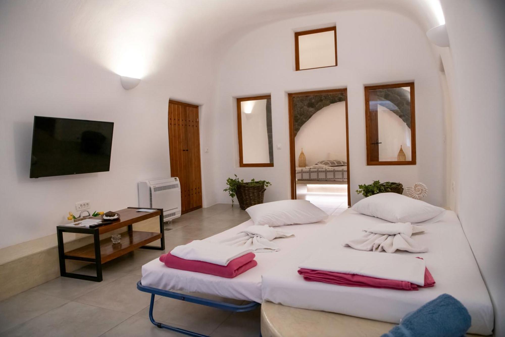 Luxe Efis Home Sea View 4 Villas & 4 Prive Jacuzzi Imerovigli  Dış mekan fotoğraf